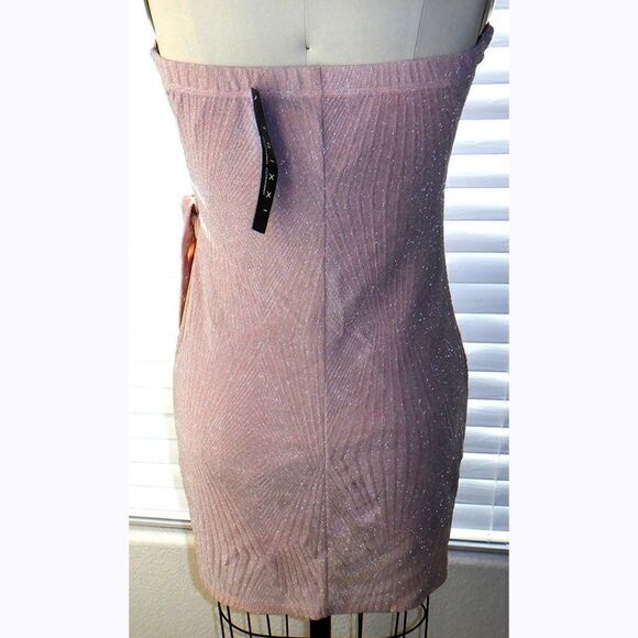 NWT soft pink strapless cocktail dress - Picture 2 of 3